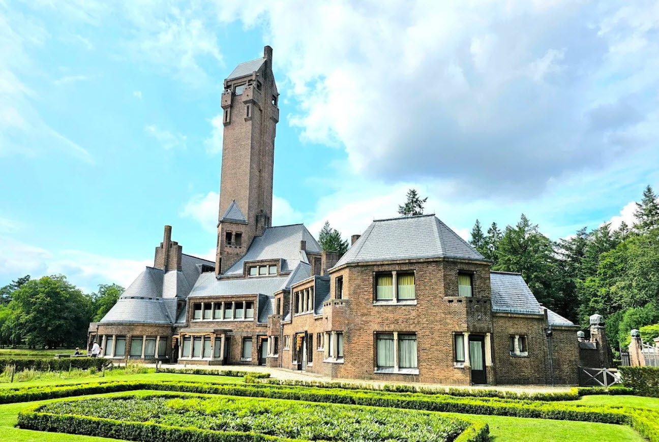 Country Residence Museum Jachthuis Sint Hubertus, Netherlands